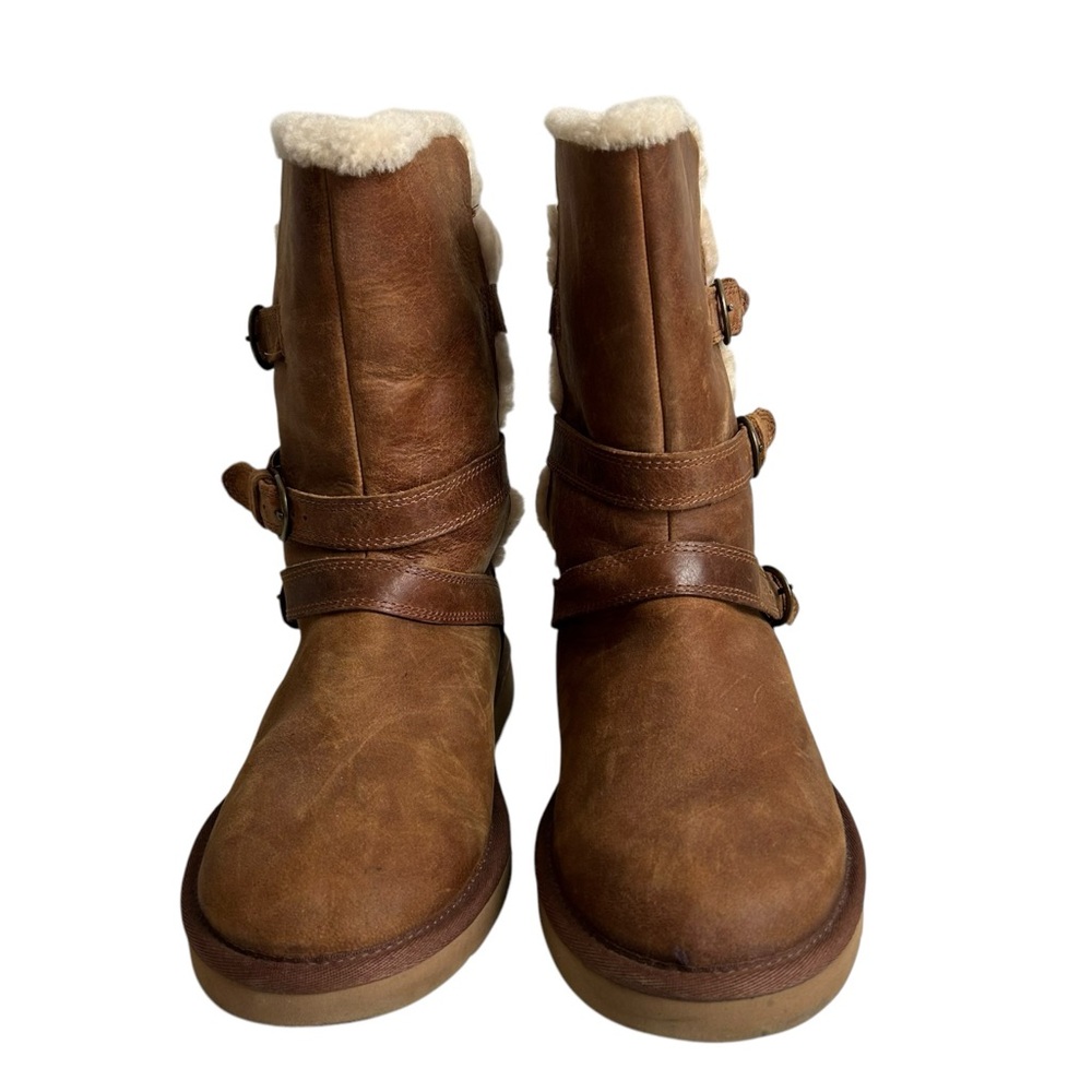 UGG Australia Women’s Tan 3 Buckle Leather Sheepskin Fur Lined Boots Size US 8 - Picture 2 of 8